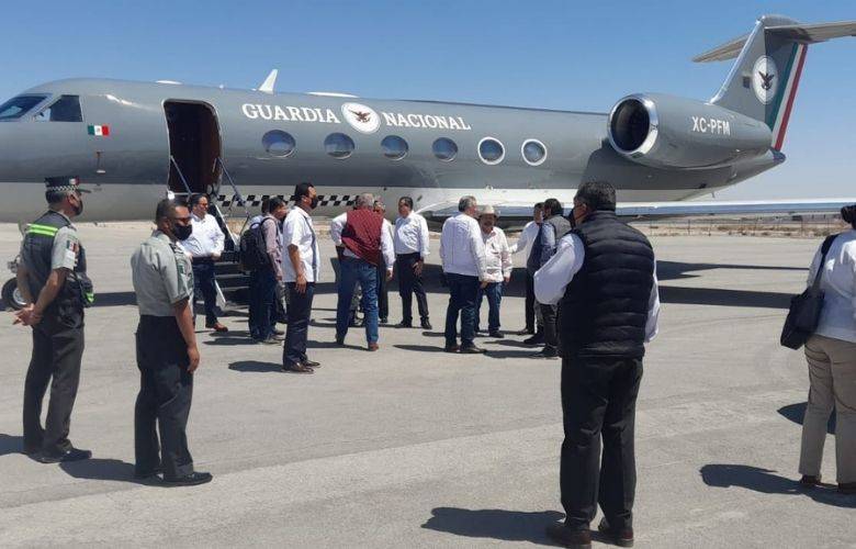 Usan avión de la GN para trasladar a morenistas que promueven revocación