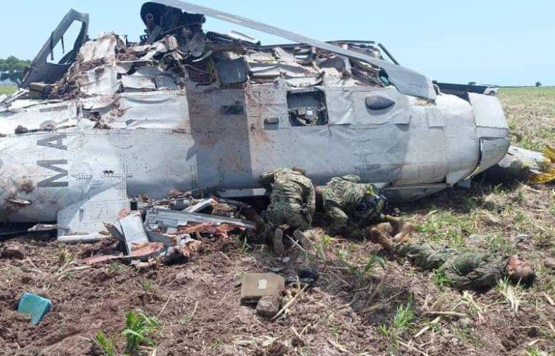 Mueren 14 marinos en desplome de helicóptero en Los Mochis